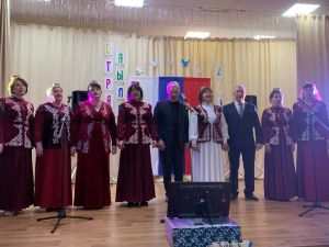 В Нурлатском районе продолжаются концерты «СВОИХ НЕ БРОСАЕМ»